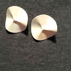 Vintage 80's White Enamel Clip Earrings